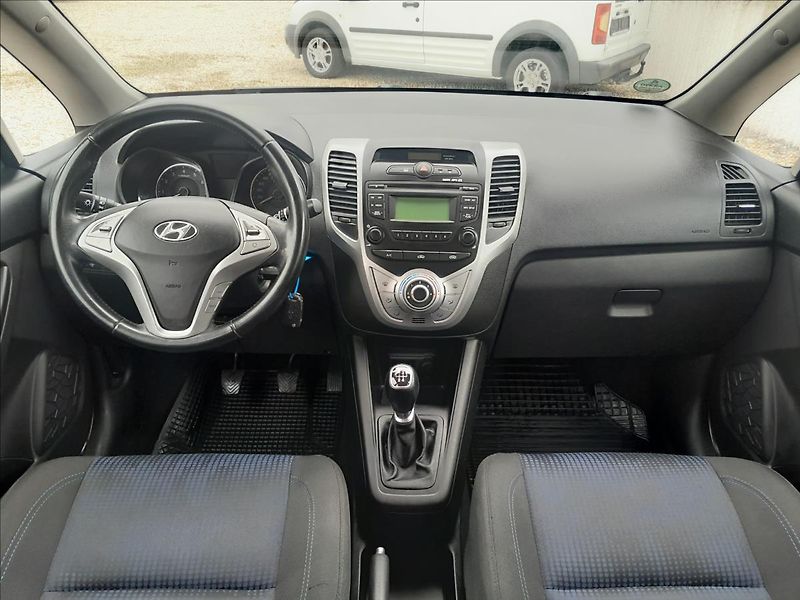 Hyundai ix20 1,4i16V 66 kW - fotka 32 z 48