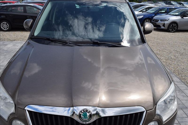 Škoda Yeti 1,2 TSI 77KW PO SERVISE - fotka 3 z 45