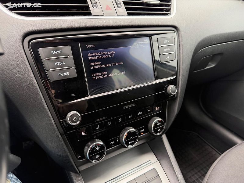 Škoda Octavia (2017) 1.6 TDi 85 kw / po rozvodech - fotka 16 z 18