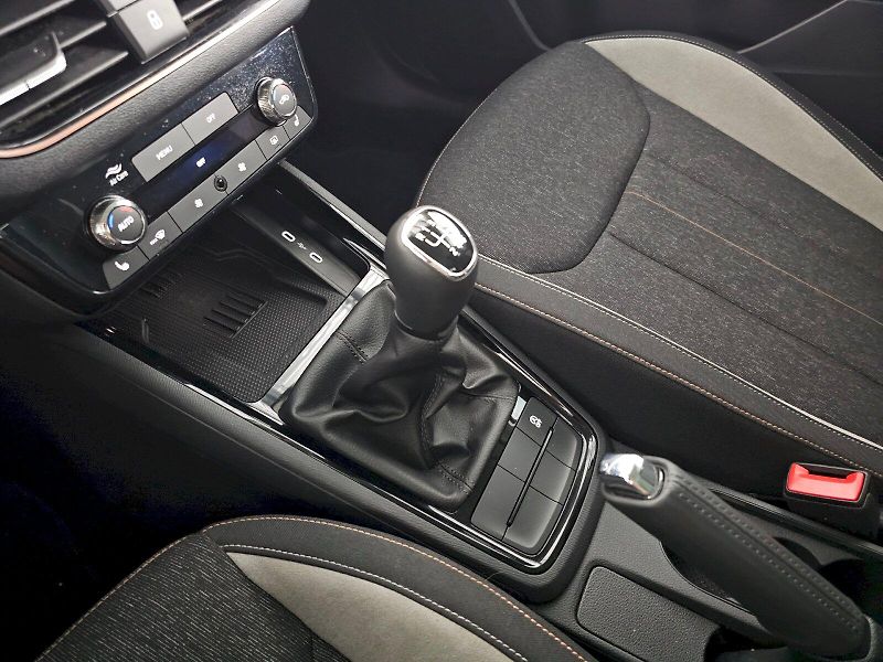Škoda Kamiq (2025) 1.0TSI 85kW TOP Selection - fotka 19 z 27
