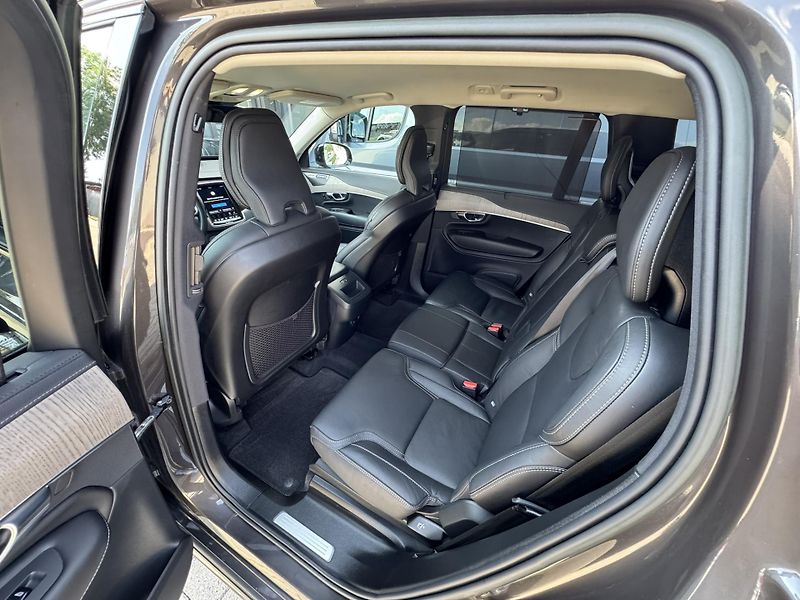 Volvo XC90 B5 (nafta) AWD VENTILACE +kola - fotka 21 z 50