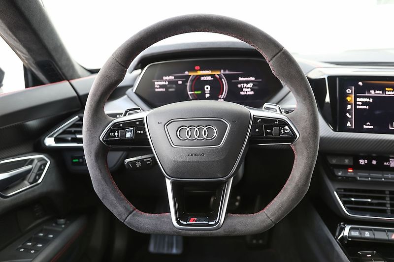 Audi Ostatní Laser, B&O, natáčení kol - fotka 17 z 30