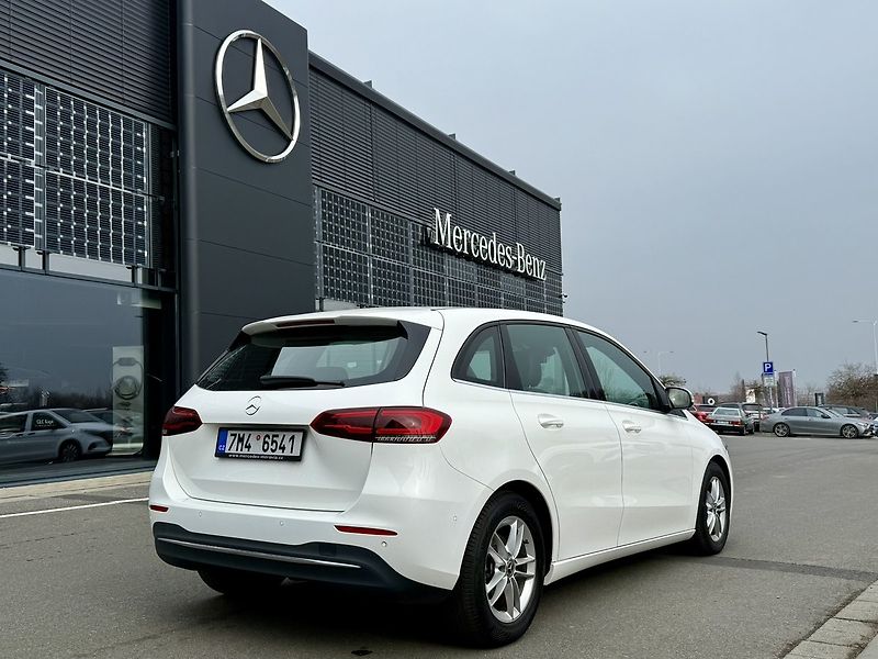 Mercedes-Benz Třídy B (2020) 180 d - fotka 13 z 36