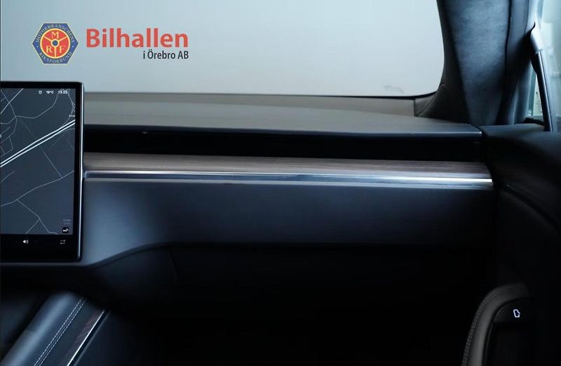 Tesla Model S LR AWD Vzduch Pano Kam Yoke - fotka 14 z 35