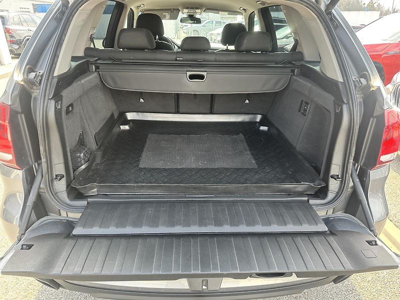 BMW X5 xDrive40d - fotka 9 z 13