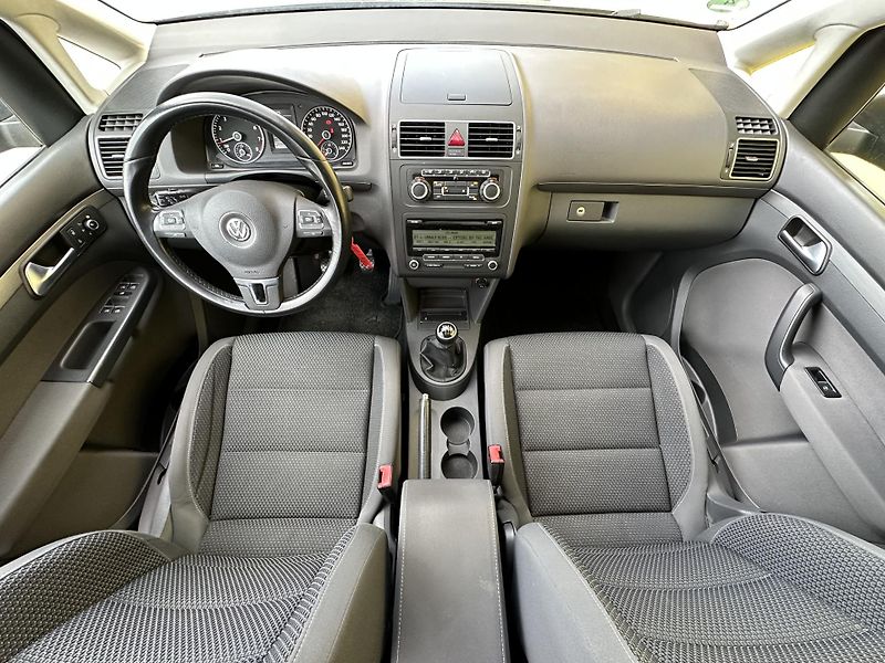 Volkswagen Touran (2010) 1.2TSI/77kW * 2.Maj.  - fotka 9 z 37