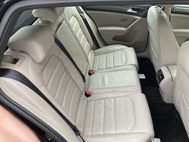 Volkswagen e-Golf (2019) MATRIX NAV DYNAUDIO WINTERPAKE - fotka 18 z 45