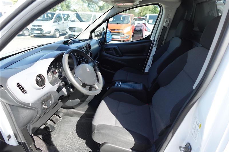 Peugeot Partner 1,6 HDI  KLIMA SERVISKA - fotka 13 z 25