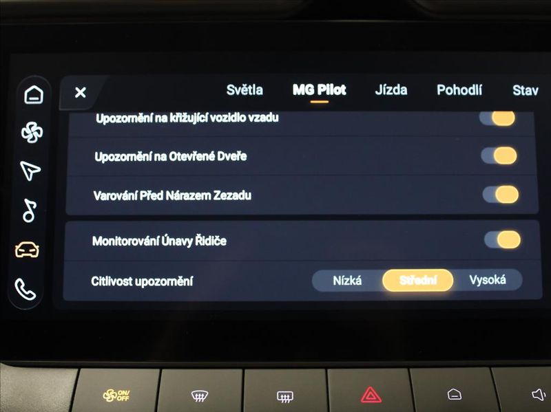 MG ZS 1,5 Hybrid+ Exclusive 29tkm.ČR - fotka 16 z 26