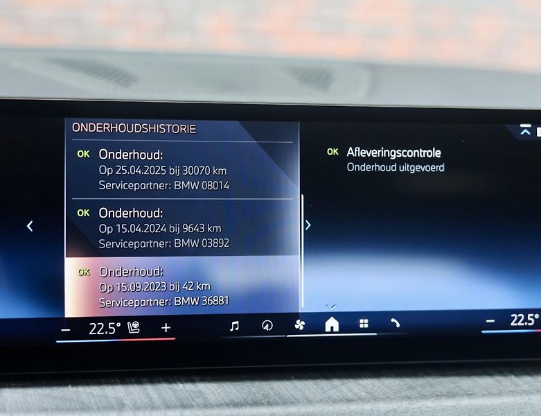 BMW X7 (2023) ALPINA XB7 4.4 V8 Skylounge - fotka 49 z 52