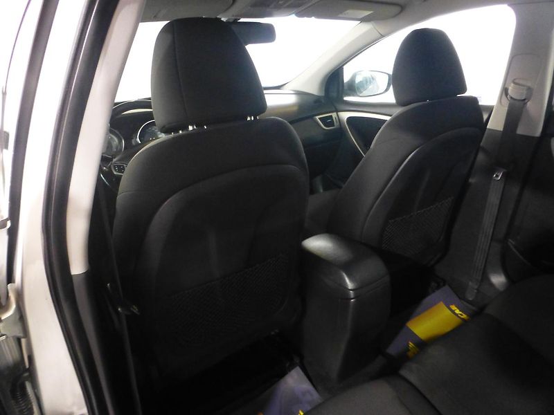 Hyundai i30 (2013) 1,6CRDI*ALU**VYHŘ.SED***KAMERA - fotka 15 z 25