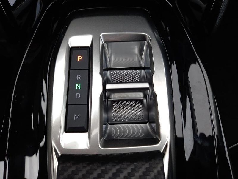 Peugeot 208 (2026) BUSINESS HYBRID 110 e-DCS6  - fotka 29 z 41