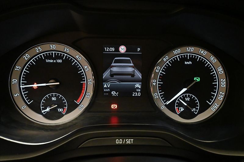 Škoda Kodiaq 2,0 TDI 110 kW DSG Ambition 7M - fotka 17 z 32