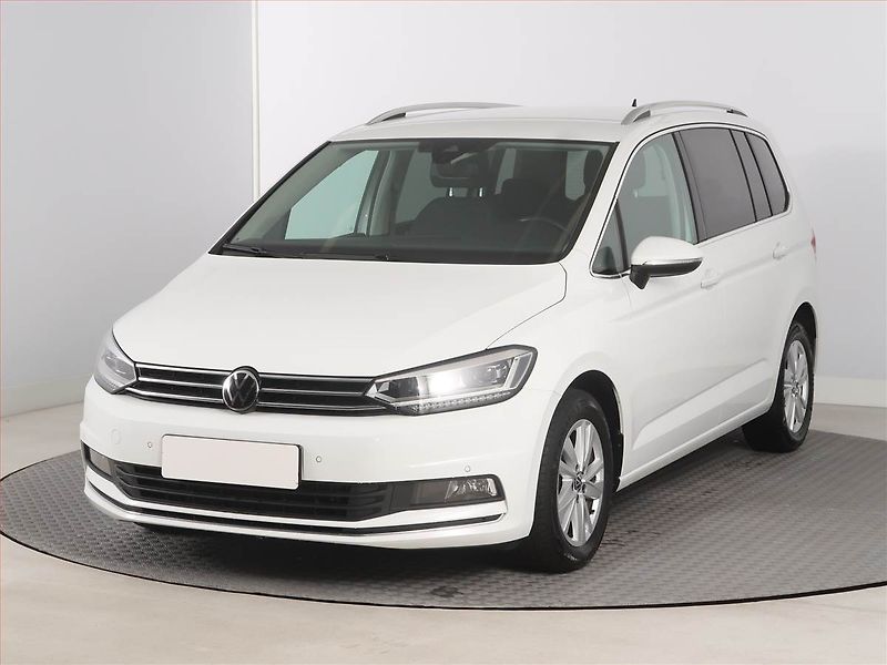 Volkswagen Touran (2023) 2.0 TDI - fotka 2 z 12