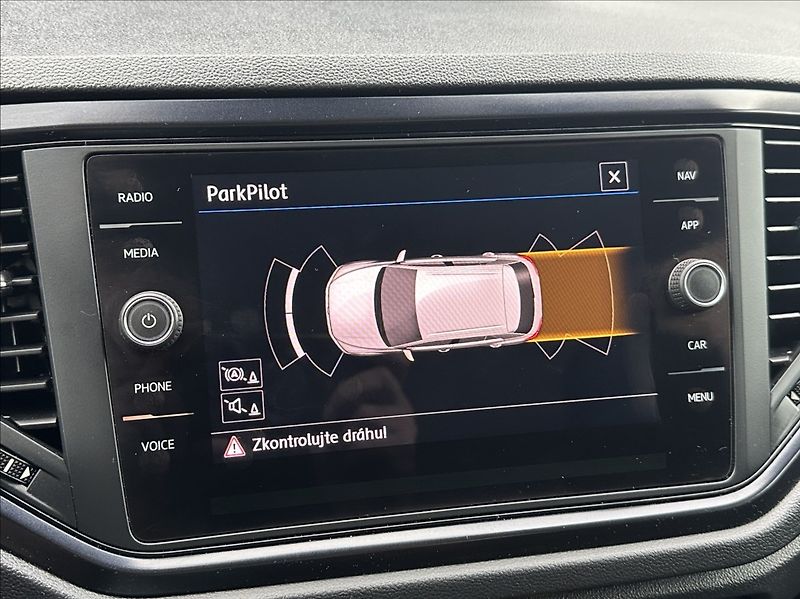 Volkswagen T-Roc 1,5 TSI 150PS  Trendline DSG - fotka 36 z 49
