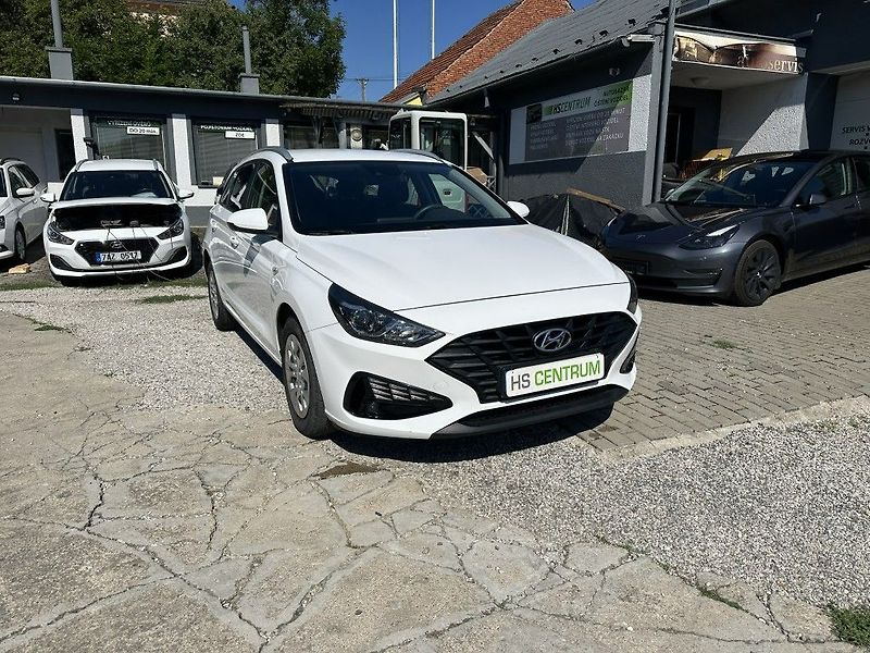 Hyundai i30 1.5 DPI 80kW serviska - fotka 1 z 34