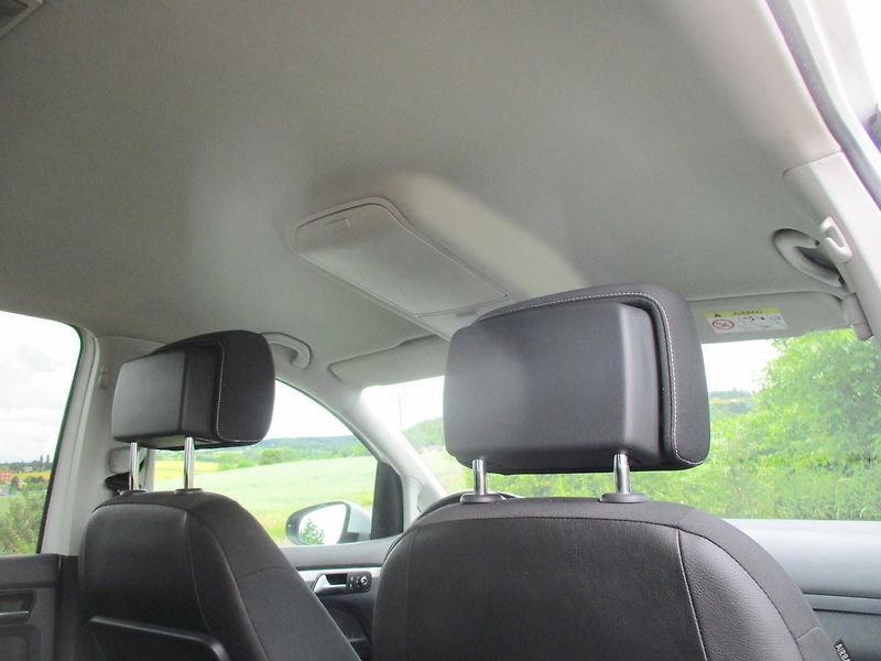 Volkswagen Touran TDI CUP*77KW*TZ*NAVI*VÝHŘEV* - fotka 28 z 50