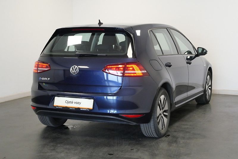 Volkswagen e-Golf - fotka 2 z 23