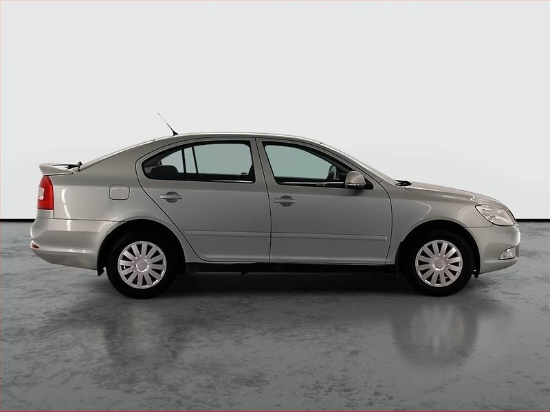 Škoda Octavia (2011) Elegance 2.0 TDI, Serv.kniha - fotka 6 z 24