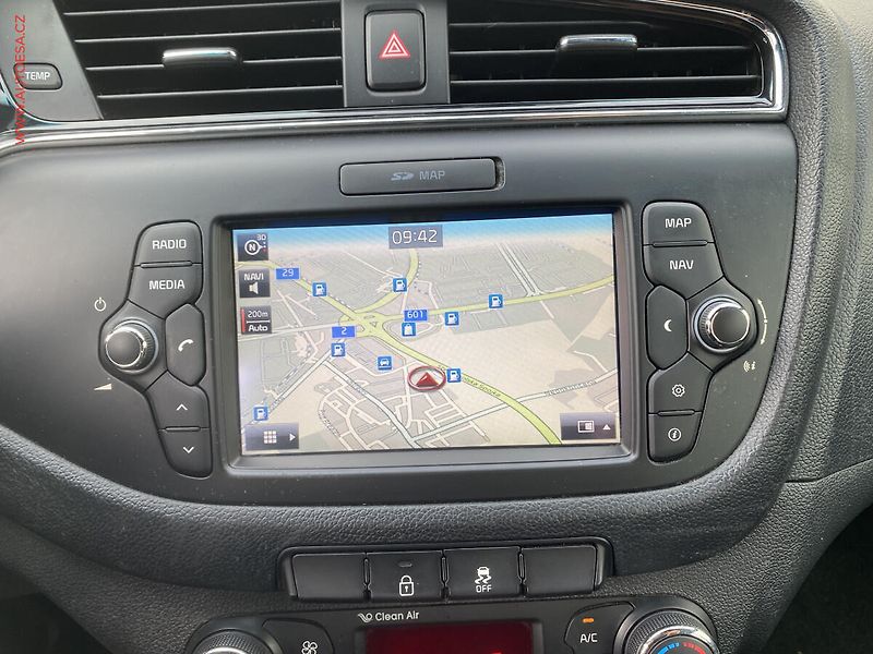 Kia Ceed (2016) 1.6 CRDi, GT Line - fotka 16 z 16