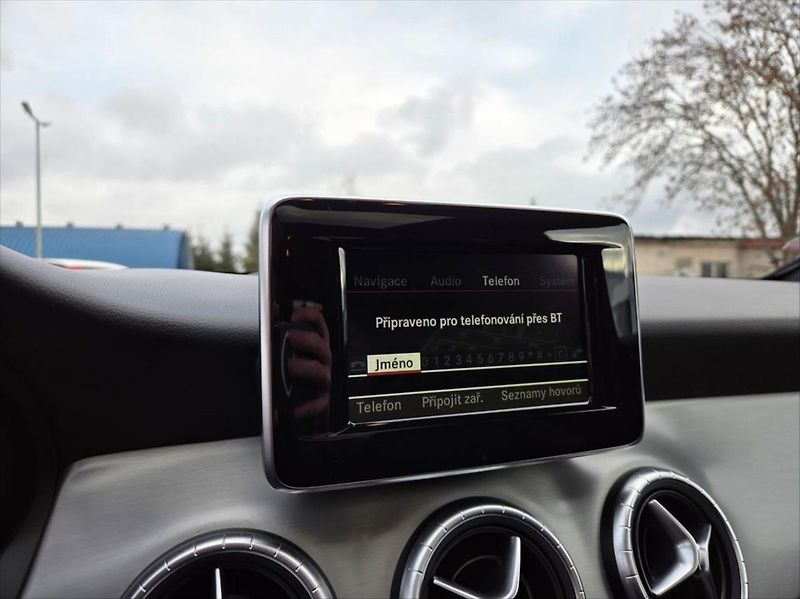 Mercedes-Benz CLA 1,8 100 KW 200 CDi automat - fotka 22 z 26