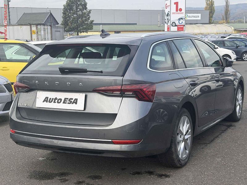 Škoda Octavia (2023) 2.0 TDi, 2.maj,ČR, Style, DSG - fotka 4 z 18