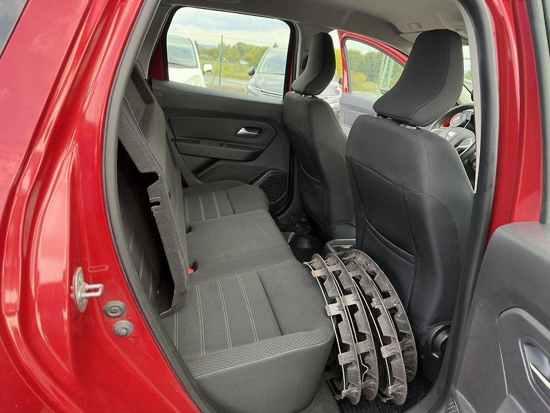 Dacia Duster 1.0 TCe,47tis km,2022,1.Maj,ČR - fotka 18 z 20