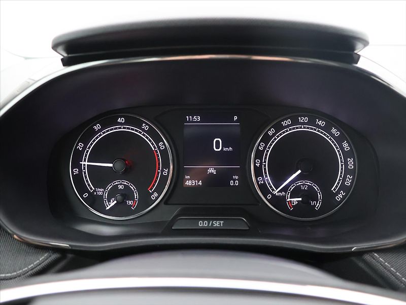 Škoda Fabia 1,5 TSI 110kW DSG Style 1.Maj - fotka 15 z 32