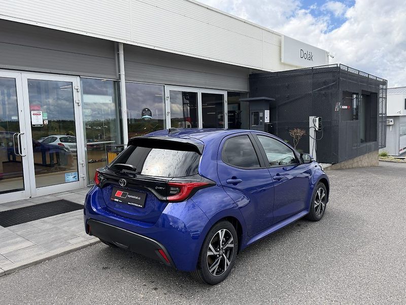 Toyota Yaris 1.5 TNGA HEV 116 - 4x2 - 1 CVT - fotka 4 z 24