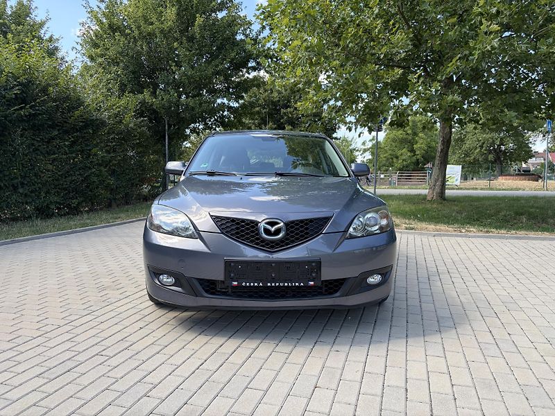 Mazda 3 2.0 Sport Active - fotka 16 z 31