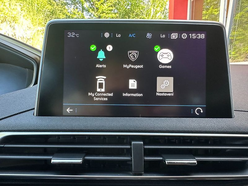 Peugeot 5008 (2018) 1.5HDi 96KW/GTLINE/7MÍST/1MAJ - fotka 42 z 46
