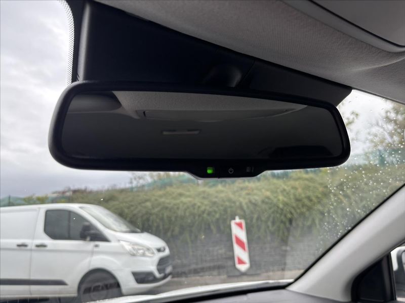 Kia Stonic 1,0 TGDi 73kW TOP ZÁRUKA NAVI - fotka 27 z 38