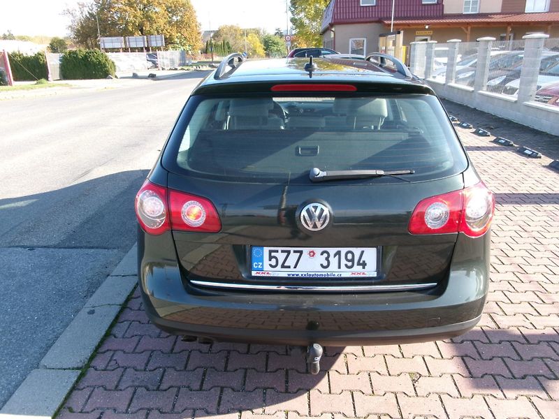 Volkswagen Passat (2007) 2,0TDI 103kW AC TEMP HF - fotka 5 z 25