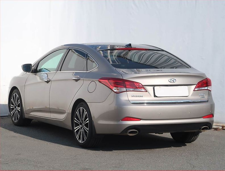 Hyundai i40 (2015) Premium 1.7 CRDi, Serv.kniha - fotka 4 z 21