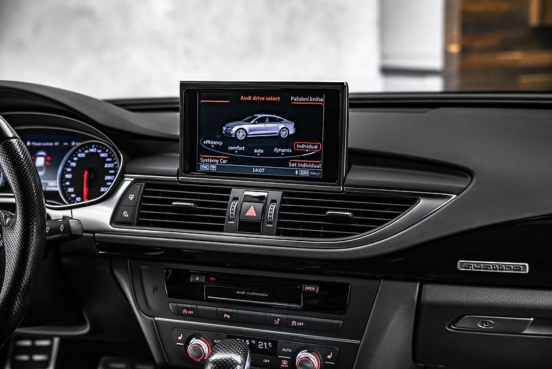 Audi A7 3,0 BiTDI Q S-line BOSE - fotka 15 z 23