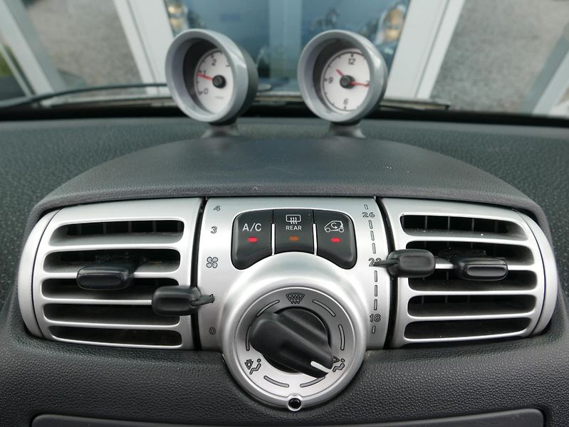 Smart Fortwo 0,8 cdi Cabrio REZERVACE - fotka 22 z 37