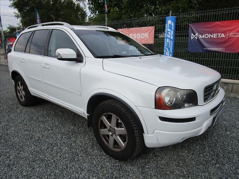 Volvo XC90 2.4 D5, AWD, automat, 7 míst - fotka 3 z 47