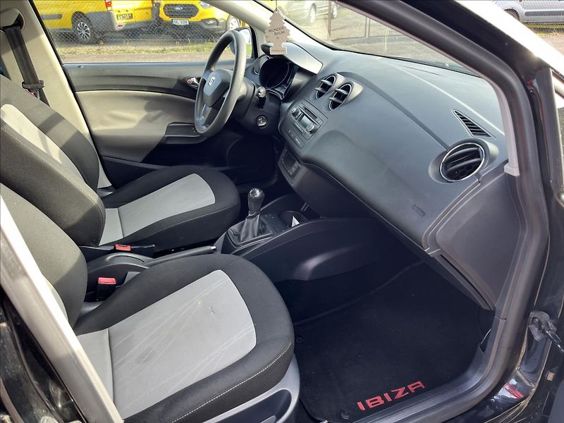 Seat Ibiza 1.2 TSi 63KW KLIMA SERVIS STK - fotka 10 z 34