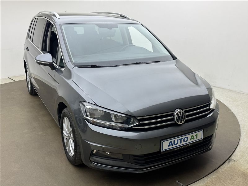 Volkswagen Touran 2,0 110kW DSG 5-MÍST TAŽNÉ ČR - fotka 3 z 41