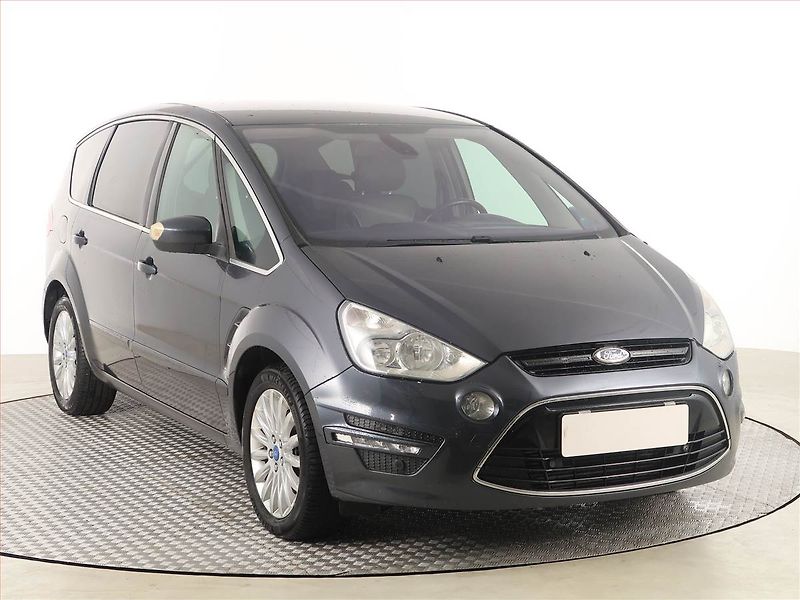 Ford S-MAX (2011) Titanium 2.0 TDCi, Navi - fotka 1 z 18