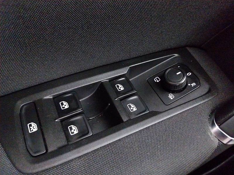 Volkswagen Touran (2018) Comfortline 2.0 TDI, Automat - fotka 17 z 17