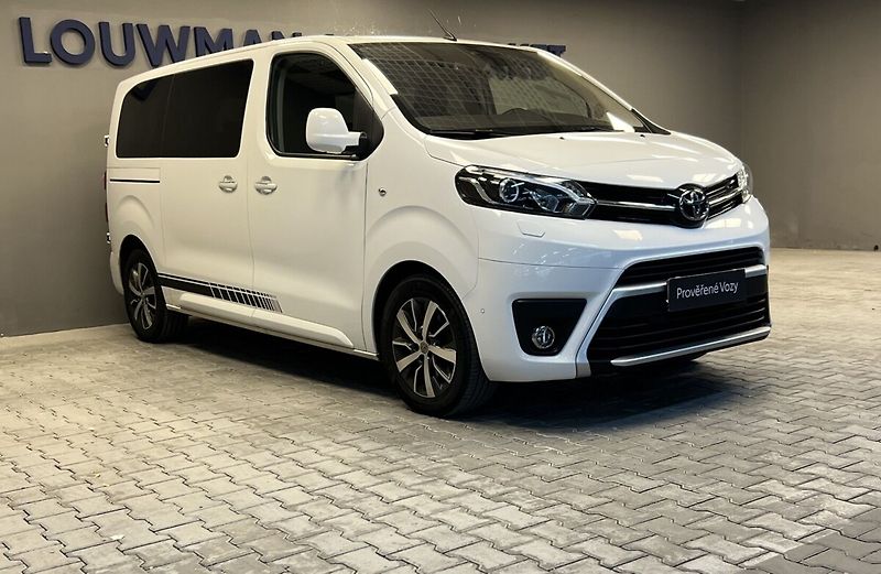 Toyota ProAce Verso 2,0D AT Shuttle Business Premi - fotka 7 z 18