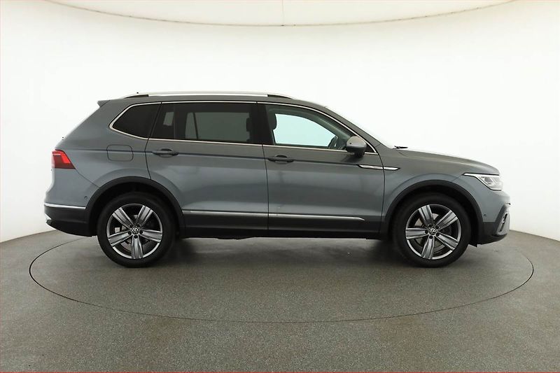 Volkswagen Tiguan (2022) Elegance 2.0 TDI, digi klima - fotka 6 z 21