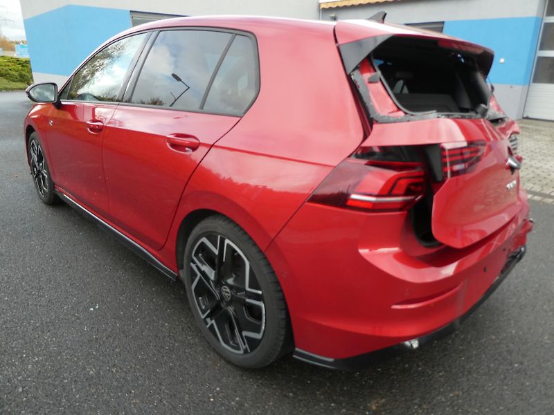 Volkswagen Golf 1,5 TFSi R LINE sport sedačky - fotka 5 z 15