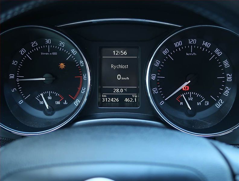Škoda Superb (2008) 2.0 TDI, Automat, Serv.kniha - fotka 11 z 19