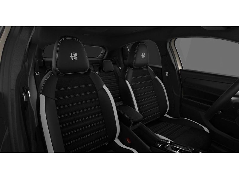 Alfa Romeo Junior (2026) Ibrida 1.2 Turbo Hybrid 145k Q - fotka 6 z 7