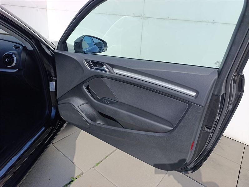 Audi A3 1,4 TFSi Bi.xenon Navi Tempoma - fotka 18 z 29