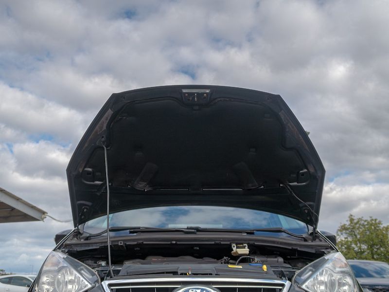 Ford Galaxy (2010) 2.0D 103KW – TAŽNÝ - fotka 34 z 37