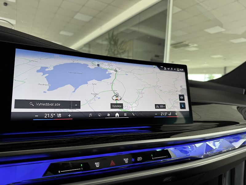 BMW i7 60 xDrive M-SPORT*Max.Výbava! - fotka 29 z 59