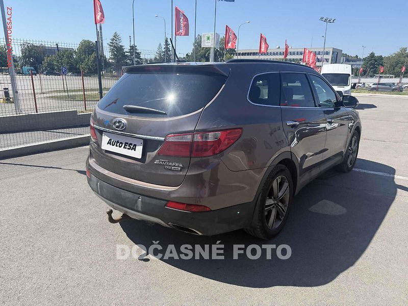 Hyundai Santa Fe (2015) 2.2 CRDi, ČR, AT - fotka 2 z 3